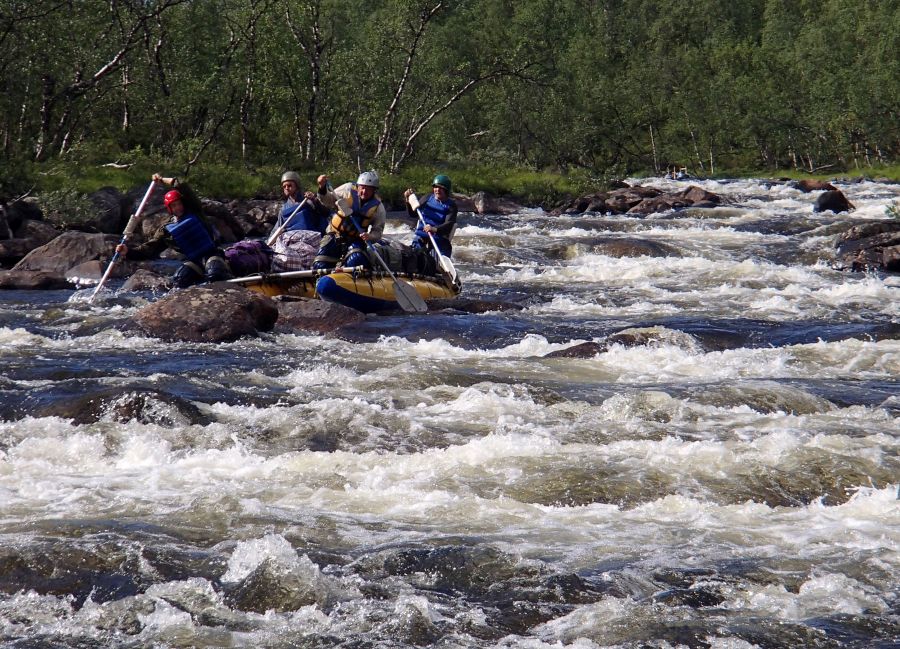 Zmagania petersburczyków
Rzeka Naatamojoki - północna Finlandia
