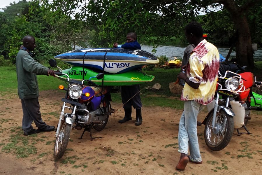 Ugandyjski transport
Zofia Tuła
Motorowe taksówki, czyli Boda-Boda!  
Słowa kluczowe: freestyle kajak kayak