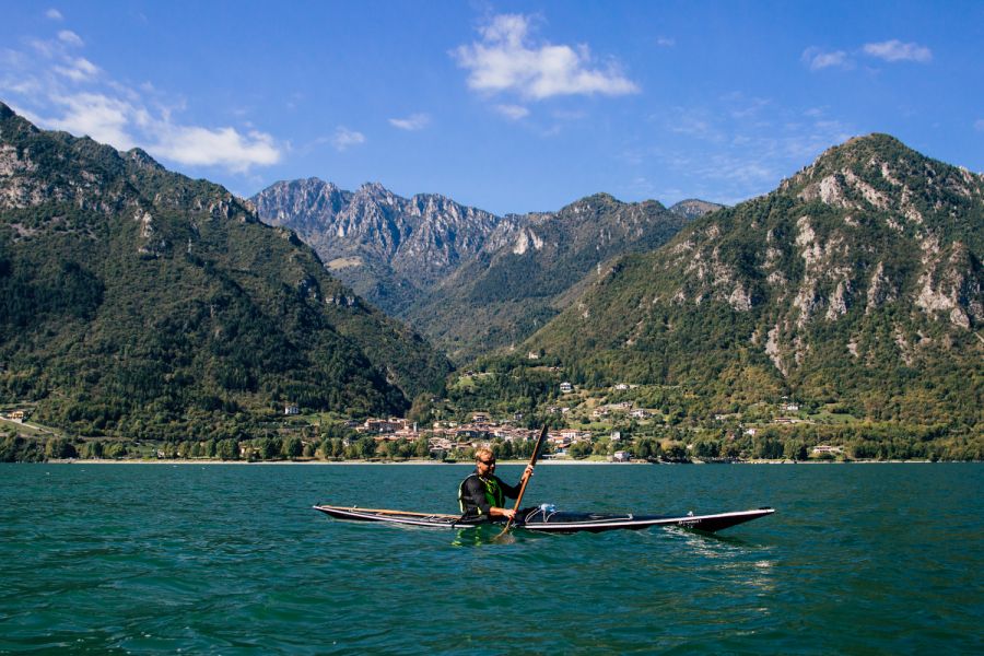 Kajakarstwo wysokogórskie
Jezioro Idro we Włoszech na wysokości ponad 360 m n.p.m.
Słowa kluczowe: włochy, jezioro, alpy