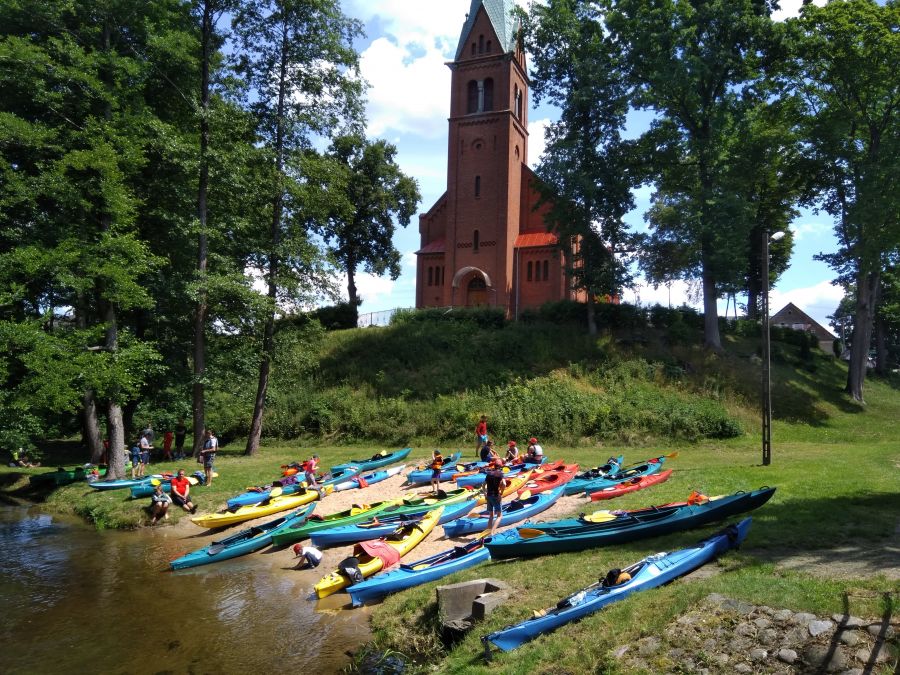 Przystanek przy koćiele w Szwecji
Przystanek przy kościele w słynnej Szwecji (Polska)
Słowa kluczowe: Szwecja