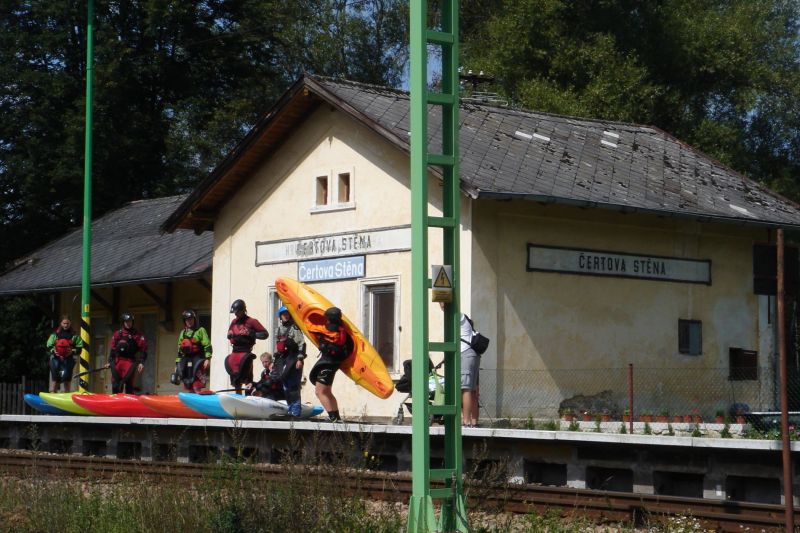 Kajak w kolei - kolej na kajak
Čertova Stěna, Vyšší Brod, Czechy
